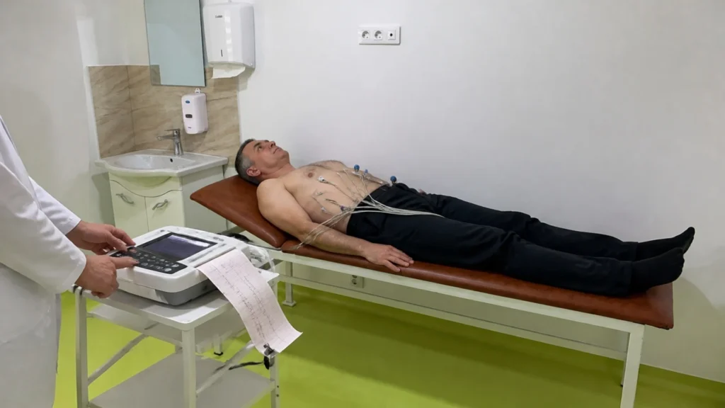 Electrocardiogramă (EKG) la Clinica Salv Med din Turda